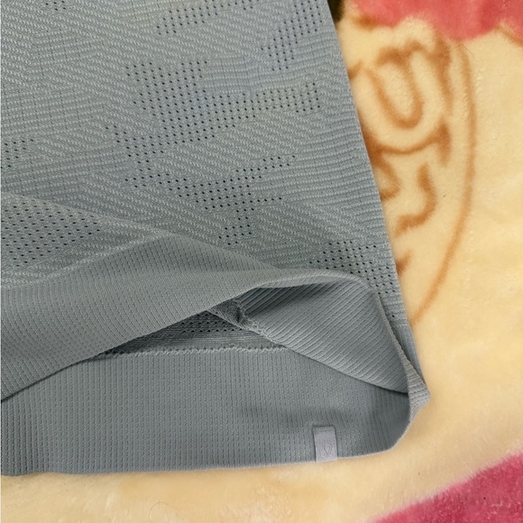lululemon athletica Gray Tank Top - Picture 4 of 4